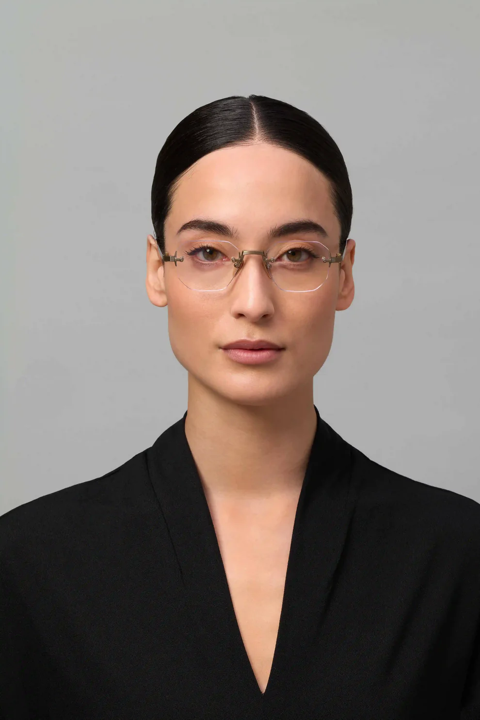 Model is wearing JUNO-ONE