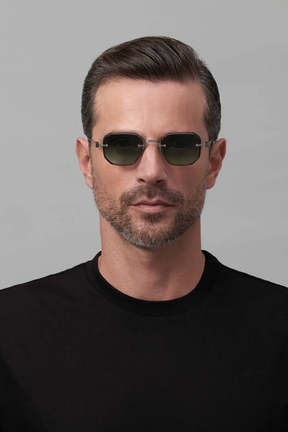 Model is wearing JUNO TWO